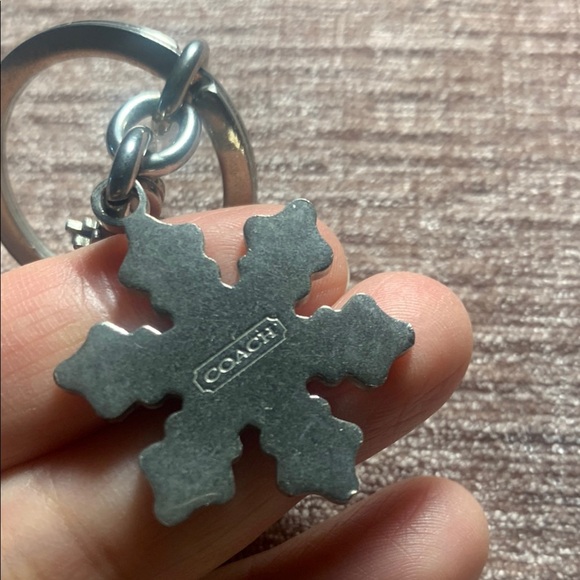 #05 Red and Silver Snowflake Keychain - Picture 3 of 5